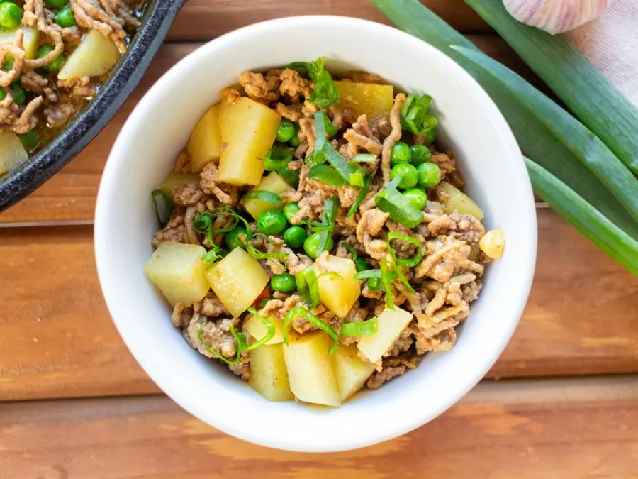 Aloo Keema (Ground Beef & Potatoes)