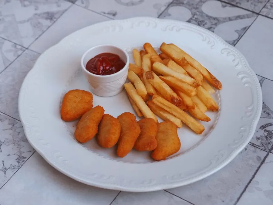 Chicken Nuggets (4 pieces)