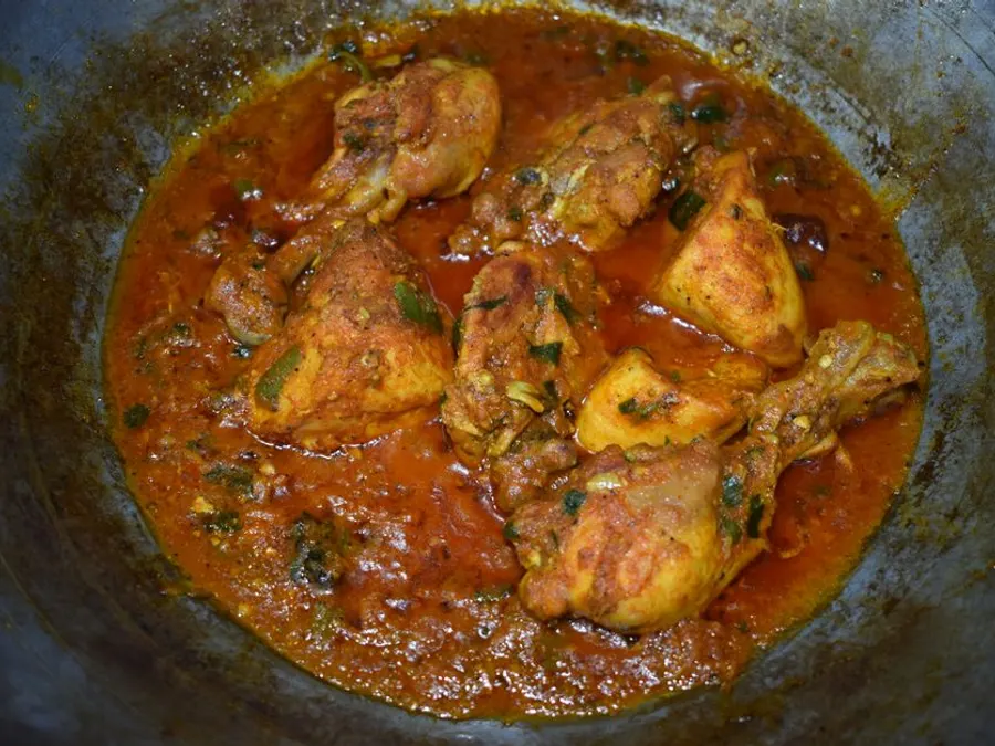 Chicken Karahi (Chicken Curry)